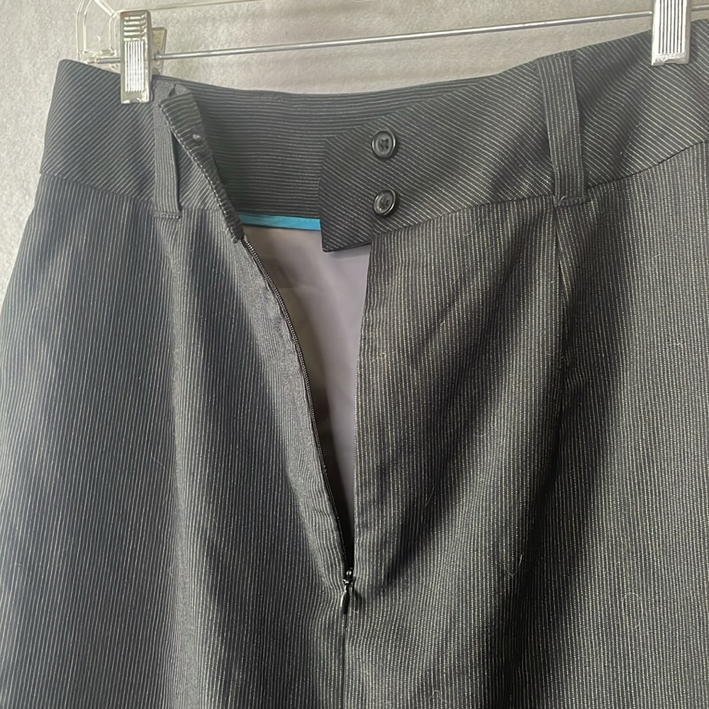 Banana Republic Women's Wool + Elastane Pin Stripe Pencil Skirt Black Size 6 - Picture 4 of 7